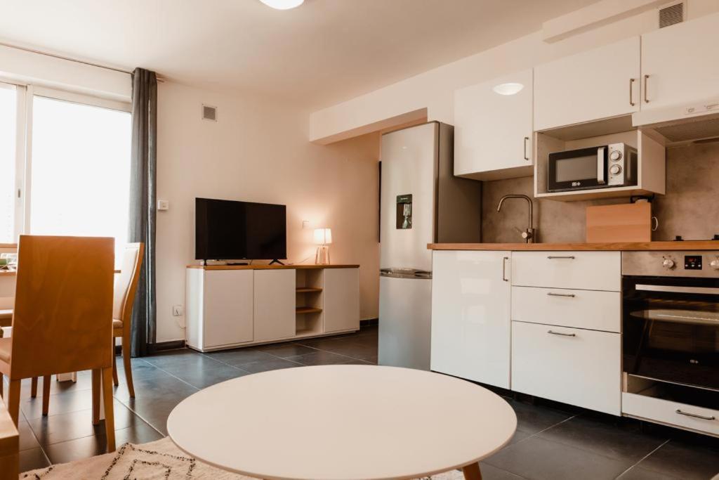 Calvi. T2 2/4 Personnes A 100 Metres De La Plage Apartment Calvi  Exterior foto